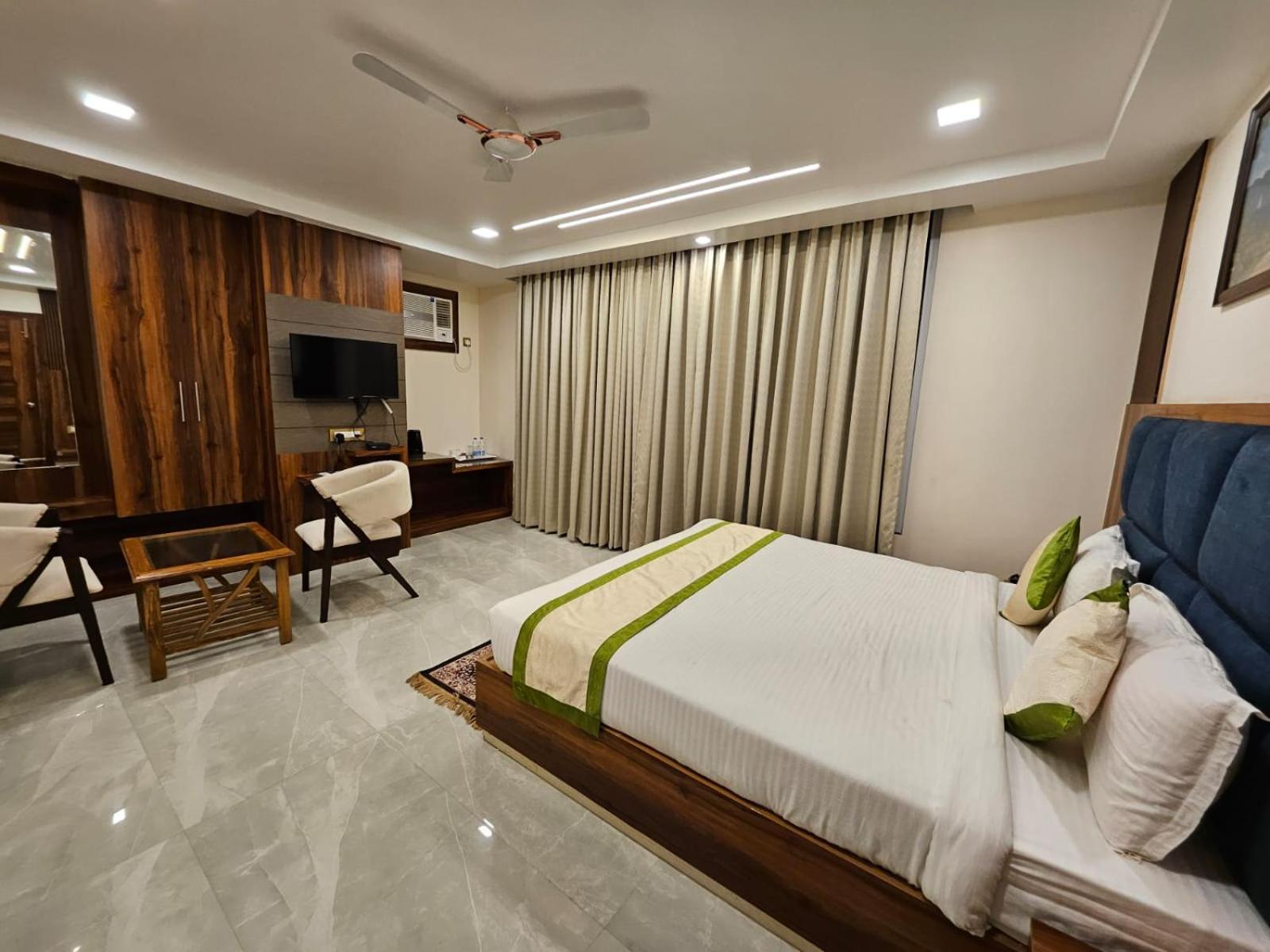 Hotel Maa Laxmi Palace Deoghar Ngoại thất bức ảnh