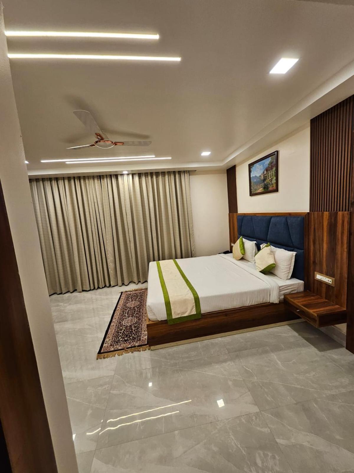 Hotel Maa Laxmi Palace Deoghar Ngoại thất bức ảnh