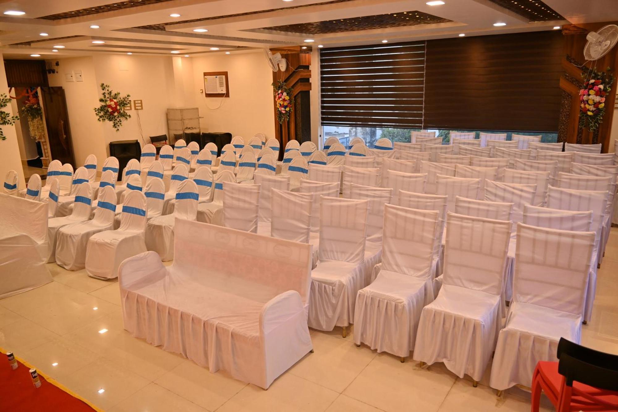 Hotel Maa Laxmi Palace Deoghar Ngoại thất bức ảnh