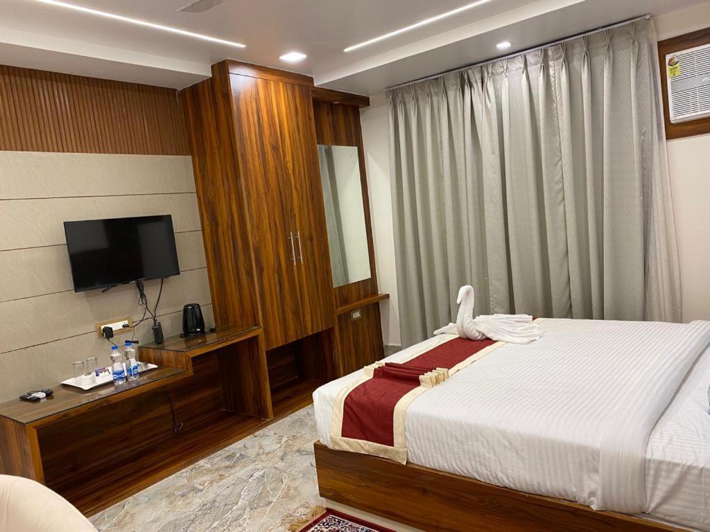 Hotel Maa Laxmi Palace Deoghar Ngoại thất bức ảnh